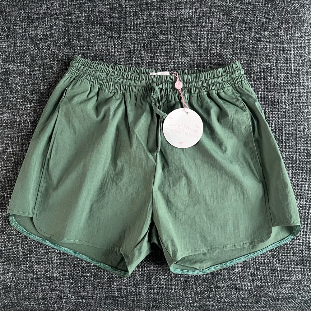 NWT SweetHoney Women’s Relay Shorts Size Medium